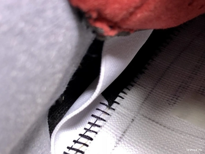 4 Air 308497-060 Retro (2019) Jordan Bred 0313